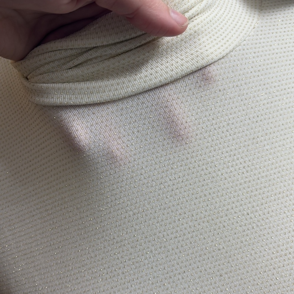FLAWED NWT DR2 Long Sleeve Turtleneck With Gold Dots Size L - Picture 2 of 14